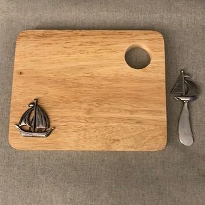 EUC C. Wonder 8” x 6” Sailboat Nautical Birchwood Bar Board with Cheese Knife